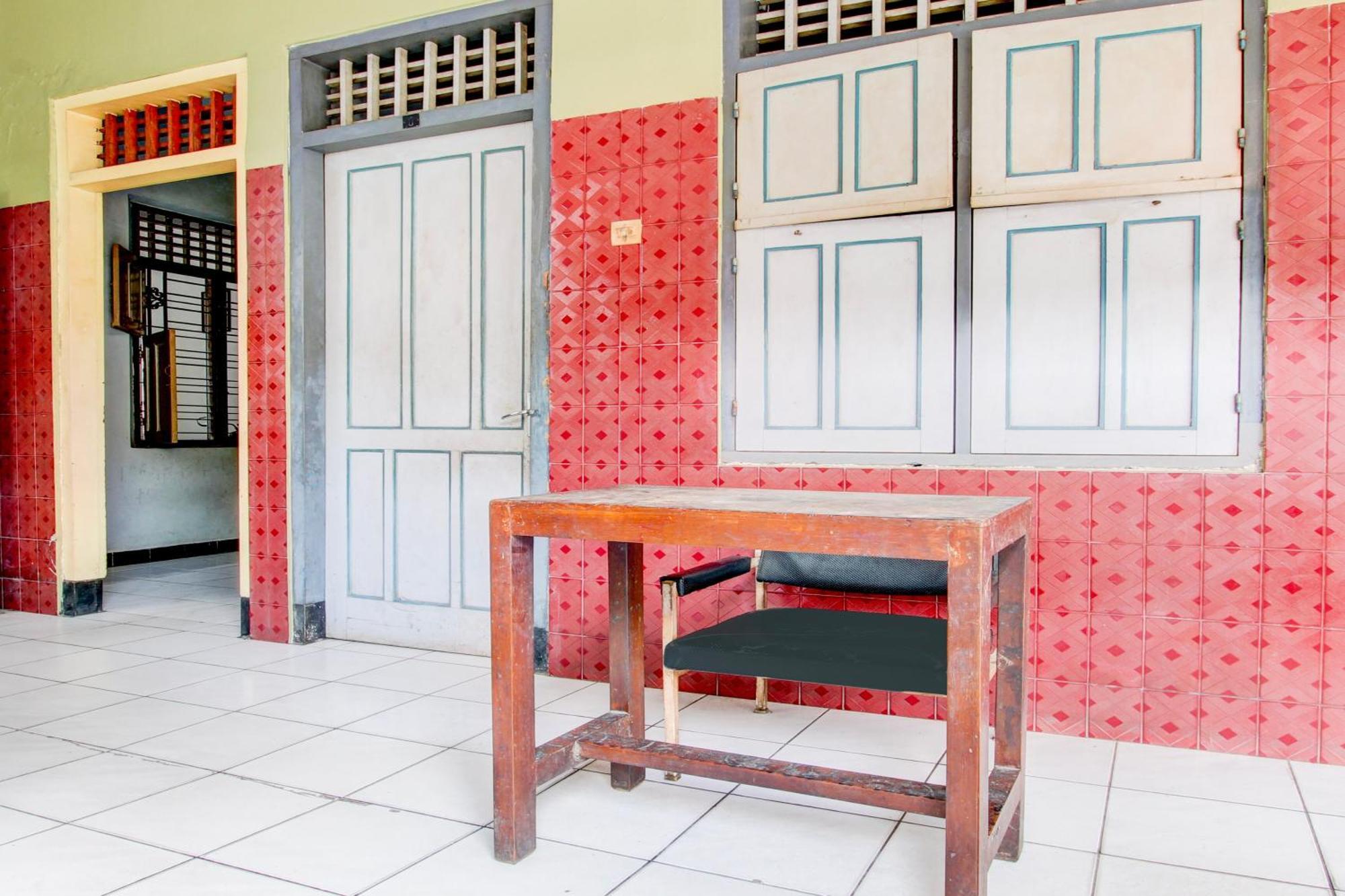 Spot On 94085 Hotel Agung Purwokerto Exterior photo