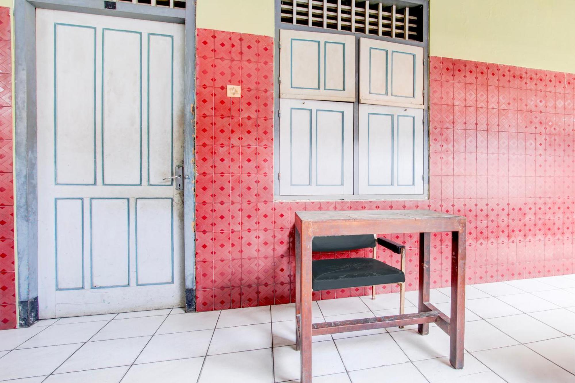 Spot On 94085 Hotel Agung Purwokerto Exterior photo